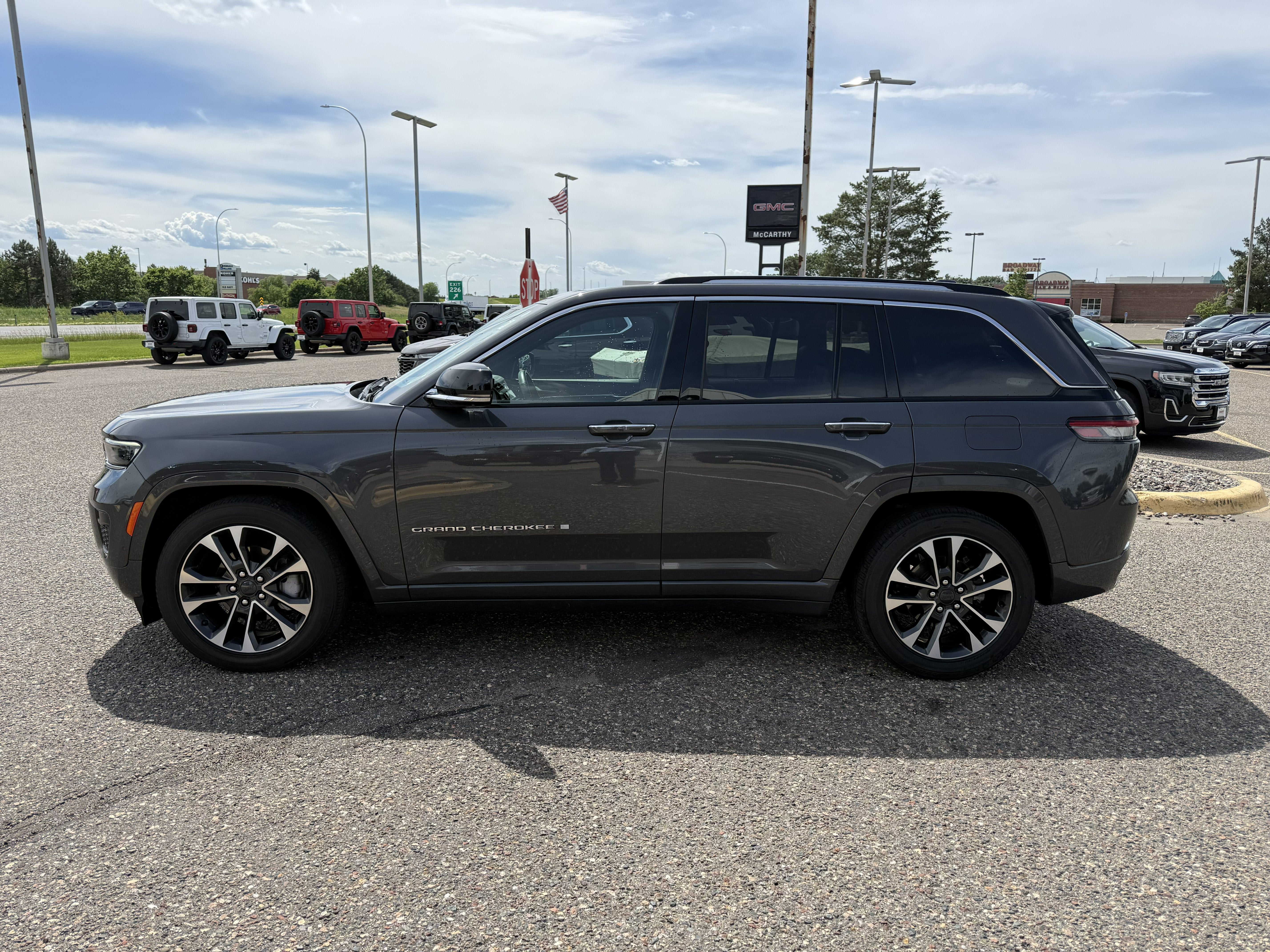 2022 Jeep Grand Cherokee Overland