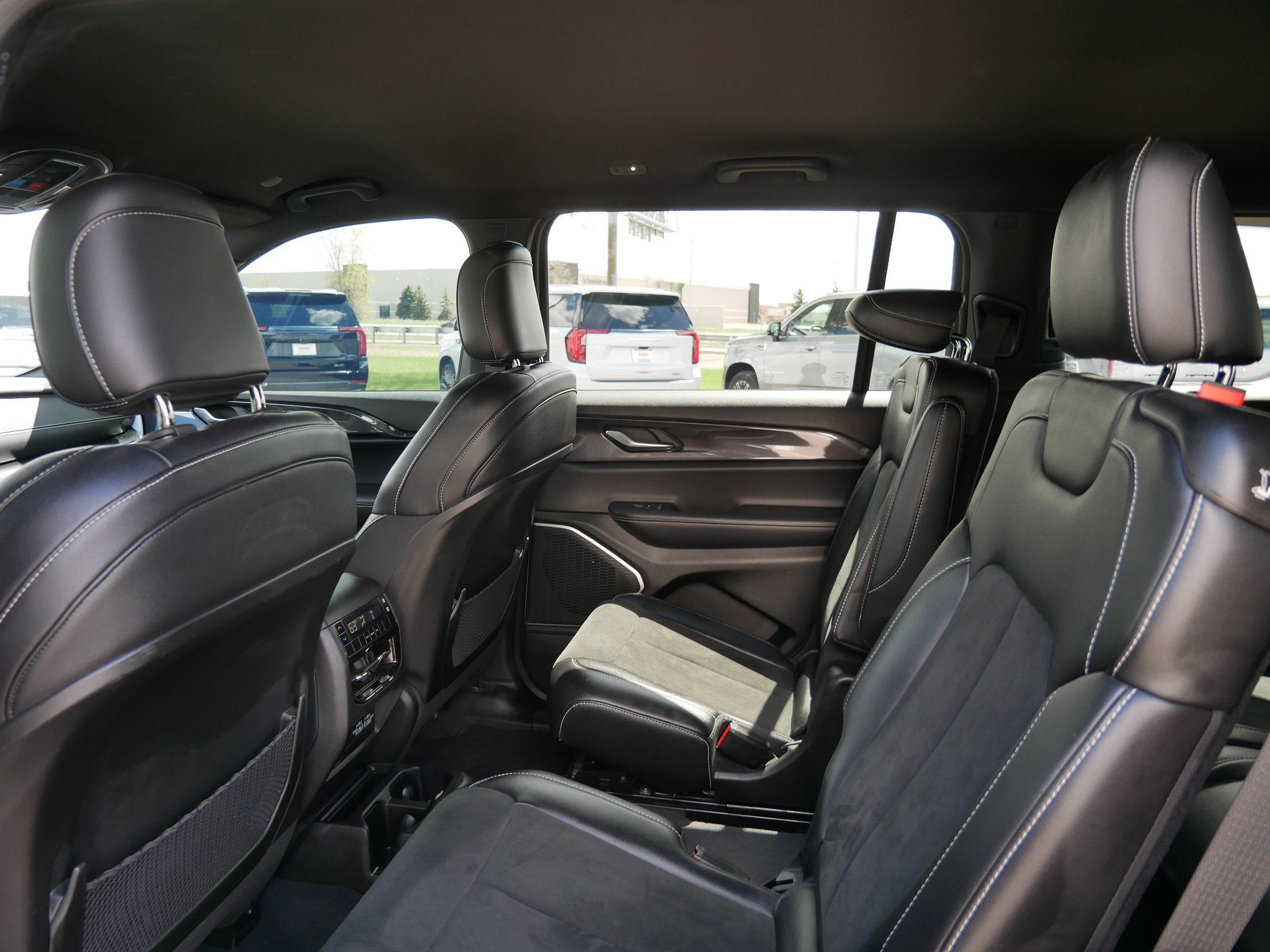 2022 Jeep Grand Cherokee L Altitude