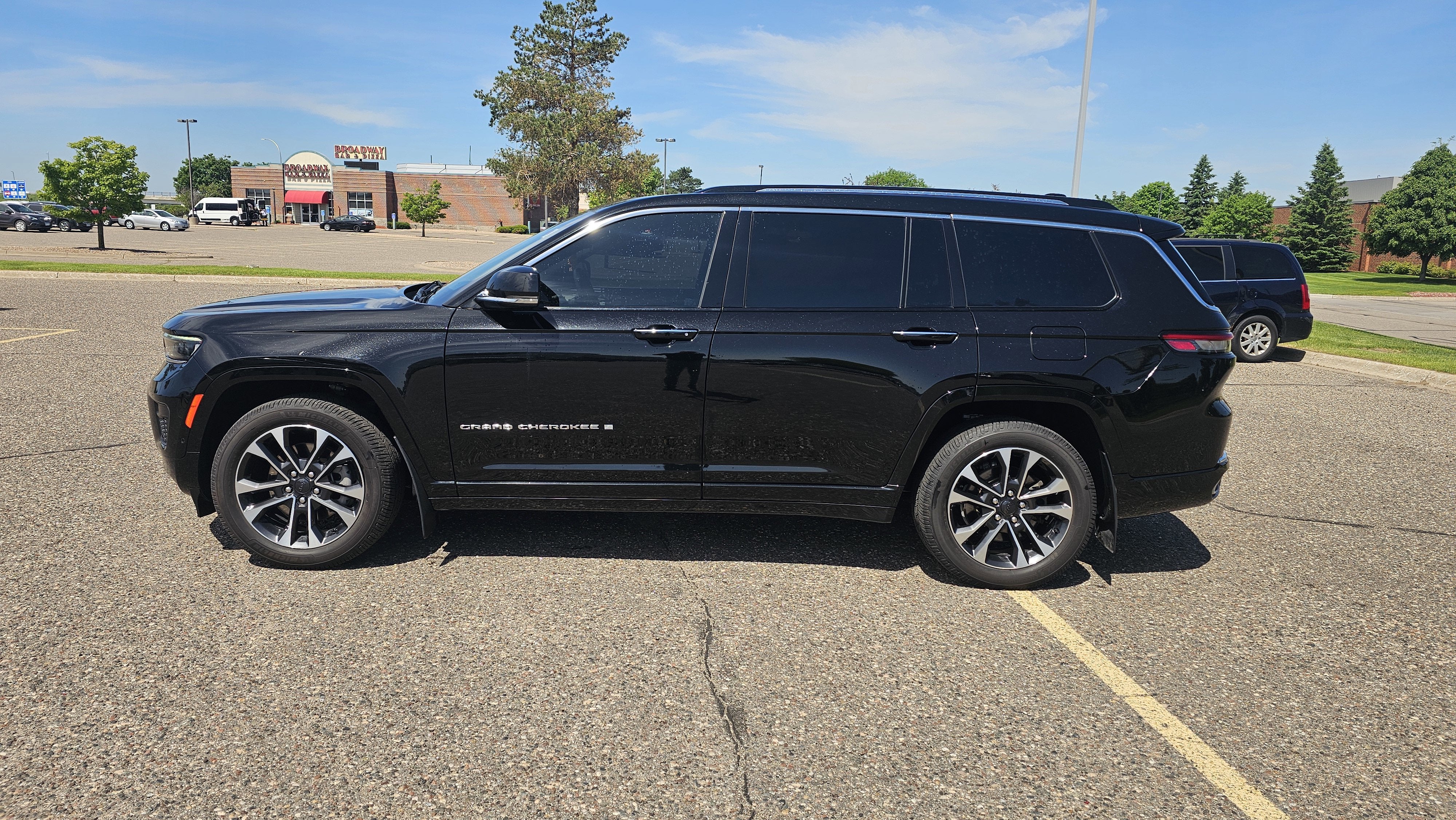2022 Jeep Grand Cherokee L Overland