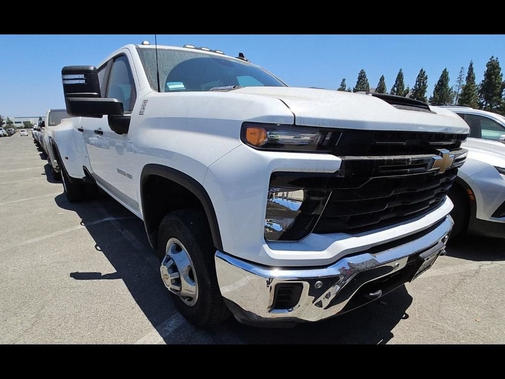 2025 Chevrolet Silverado 3500 HD WT DRW