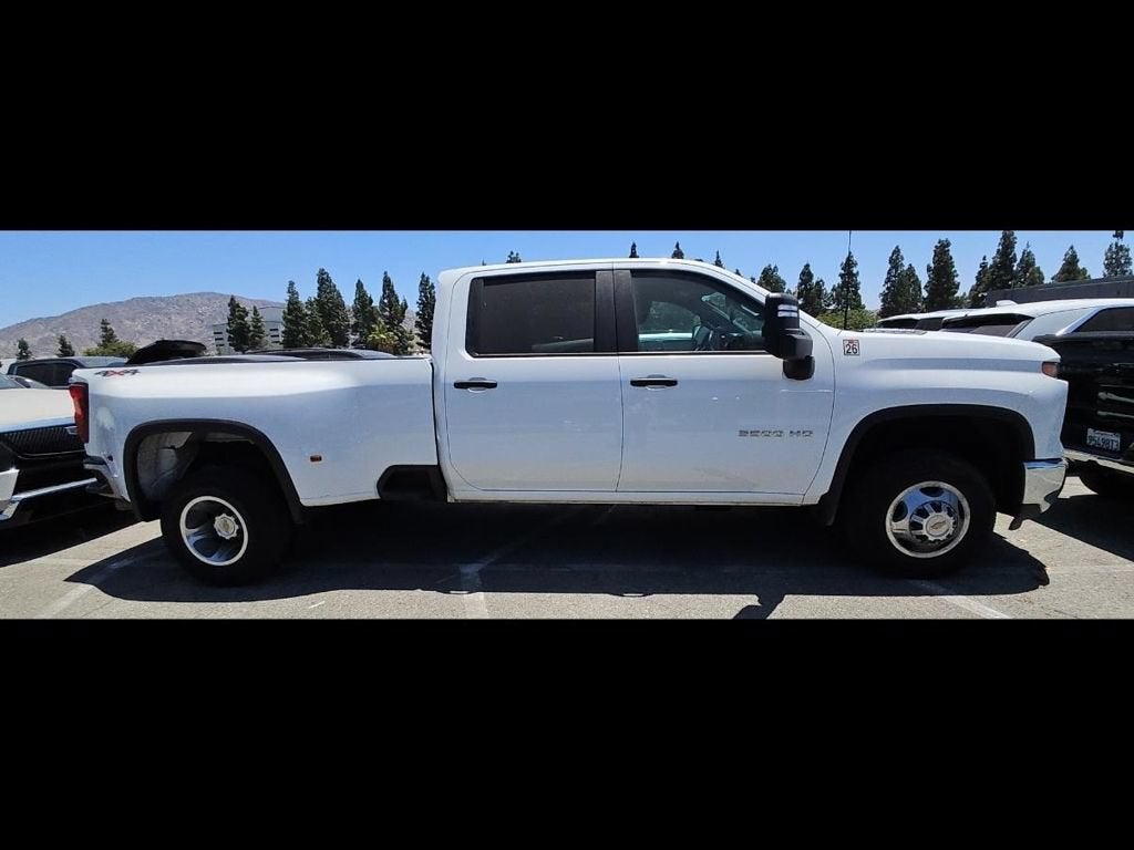 2025 Chevrolet Silverado 3500 HD WT DRW