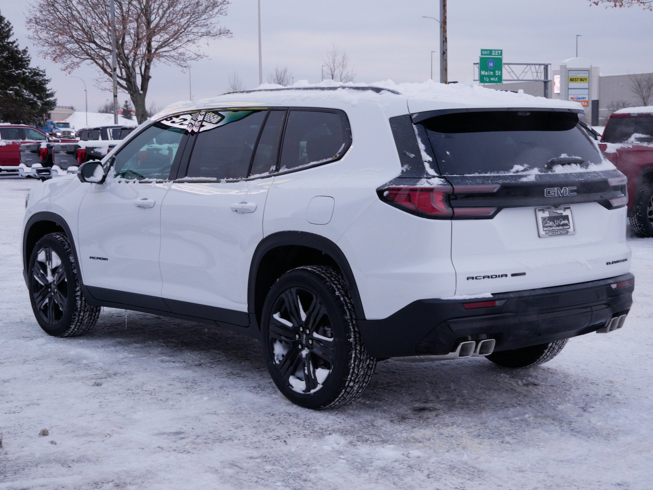2026 GMC Acadia Elevation