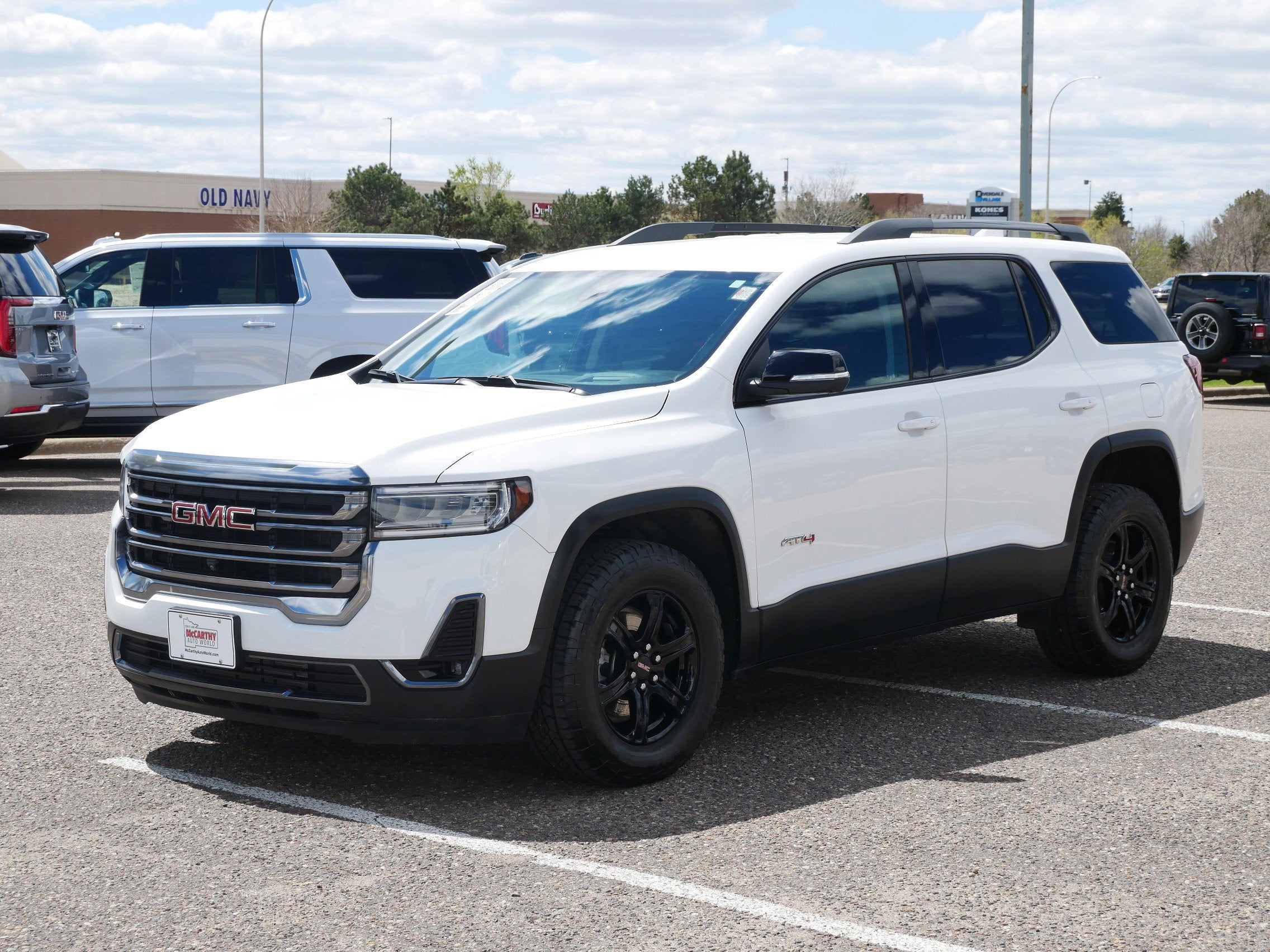 2023 GMC Acadia AT4