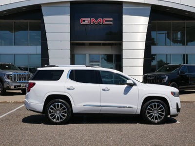2023 GMC Acadia Denali