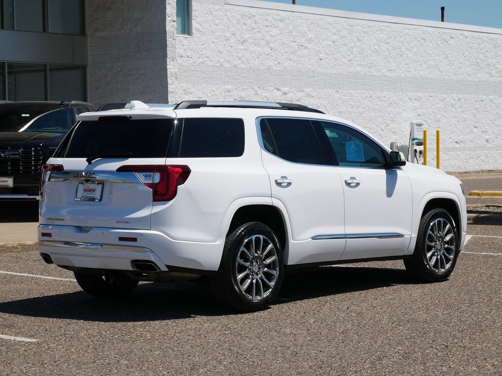 2023 GMC Acadia Denali