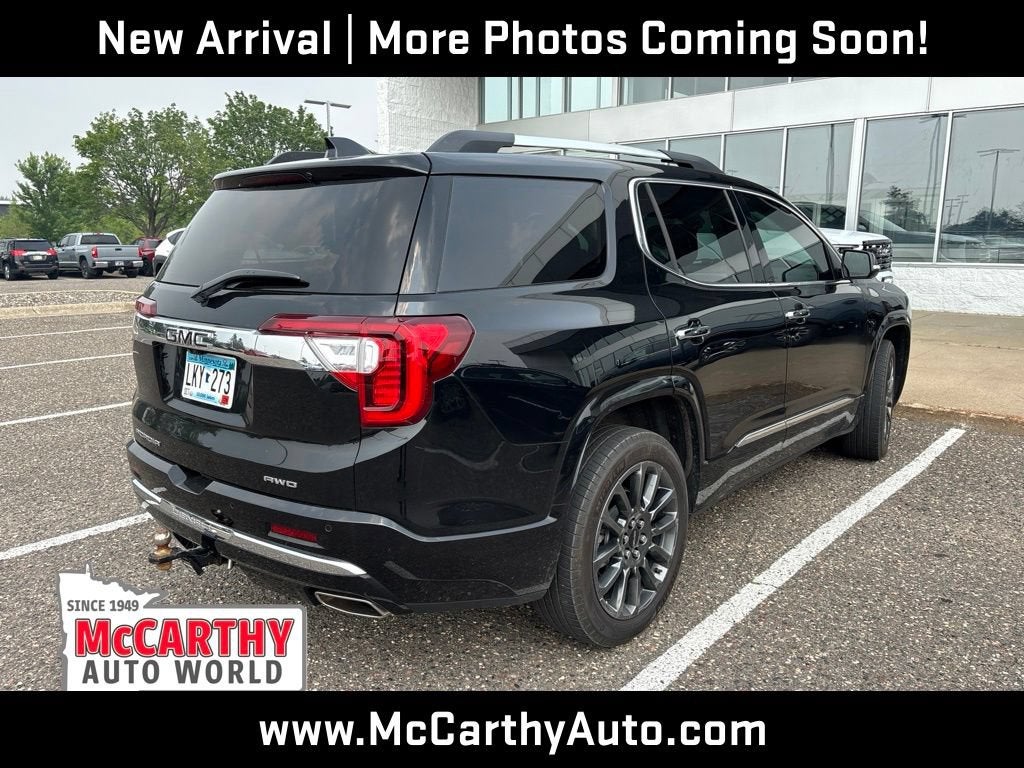 2023 GMC Acadia Denali