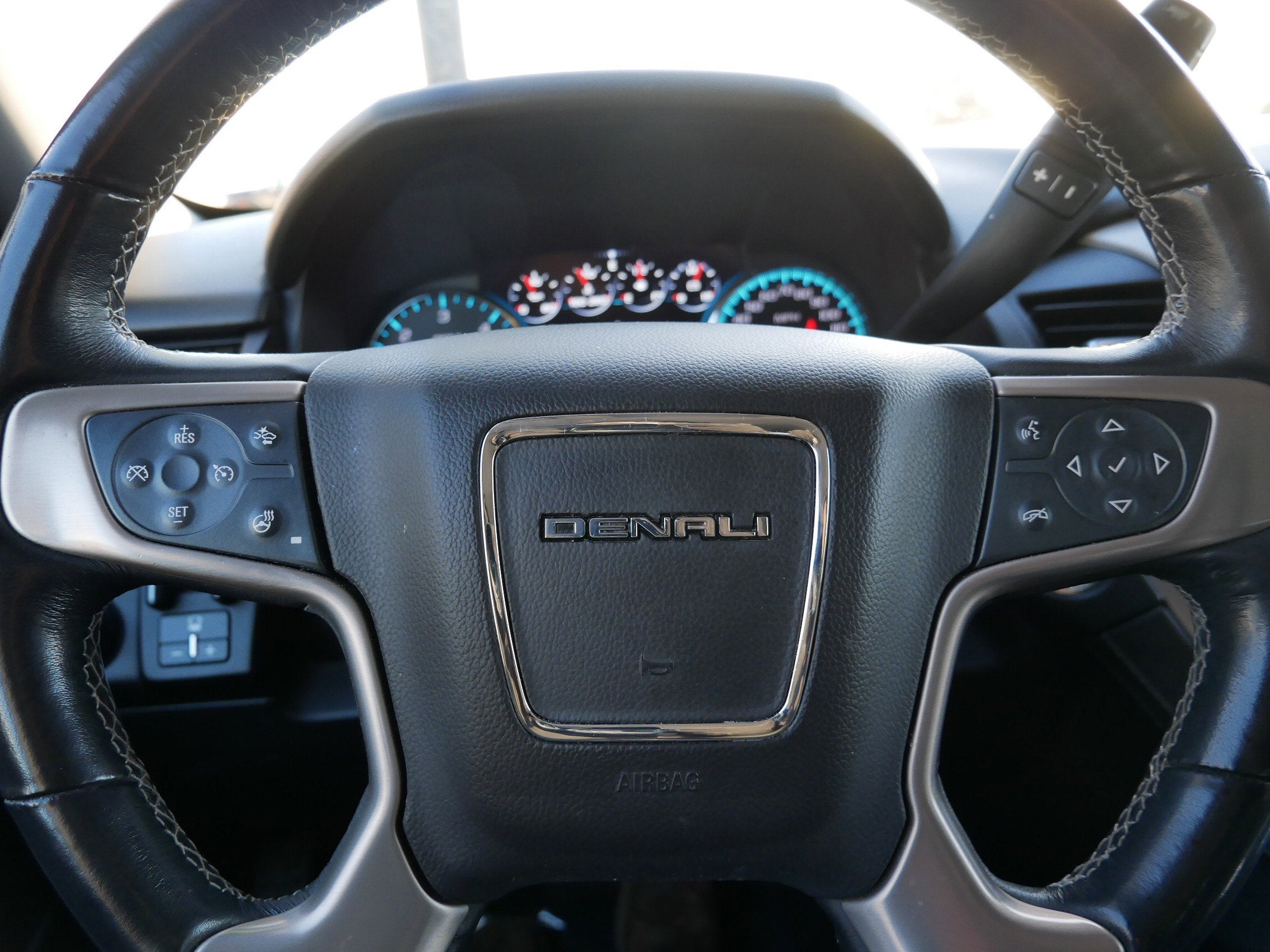 2020 GMC Yukon Denali