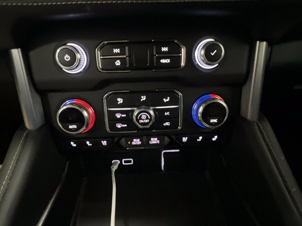 2023 GMC Yukon XL SLT