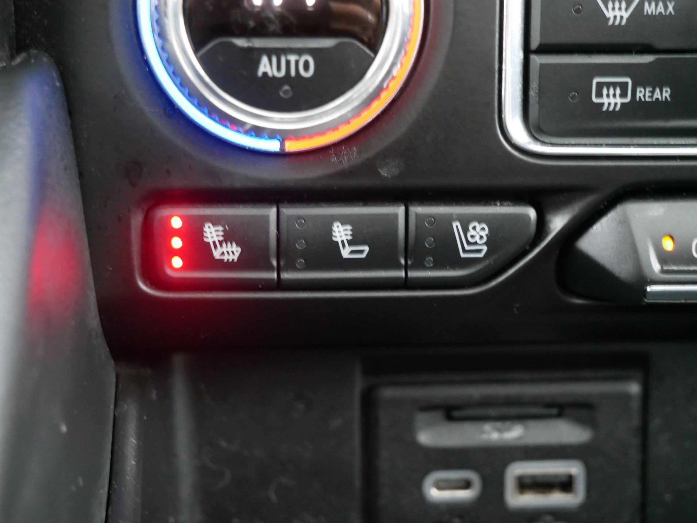 2021 GMC Yukon XL AT4