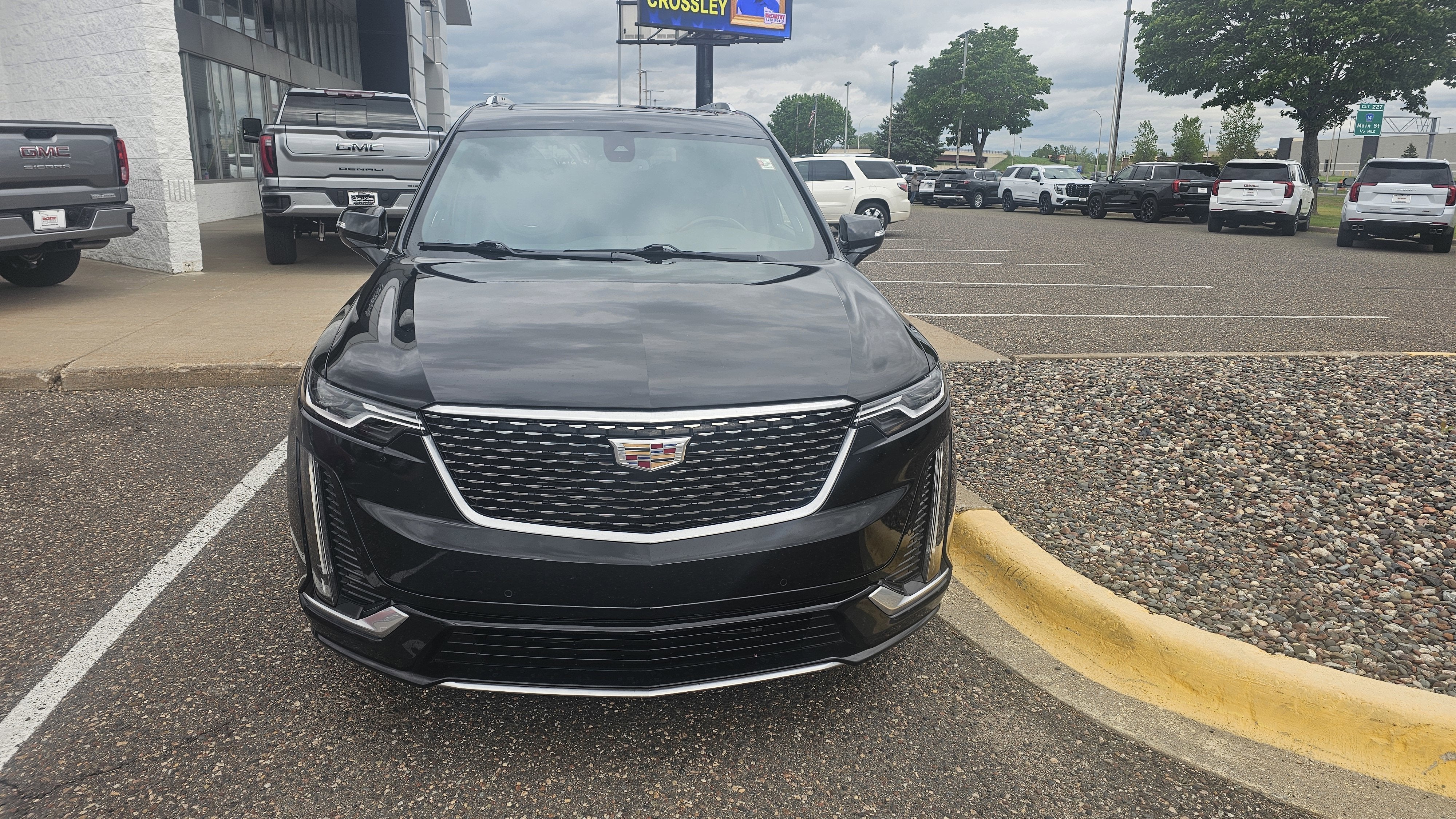 Used 2025 Cadillac XT6 Premium Luxury with VIN 1GYKPDRS3SZ120948 for sale in Minneapolis, Minnesota