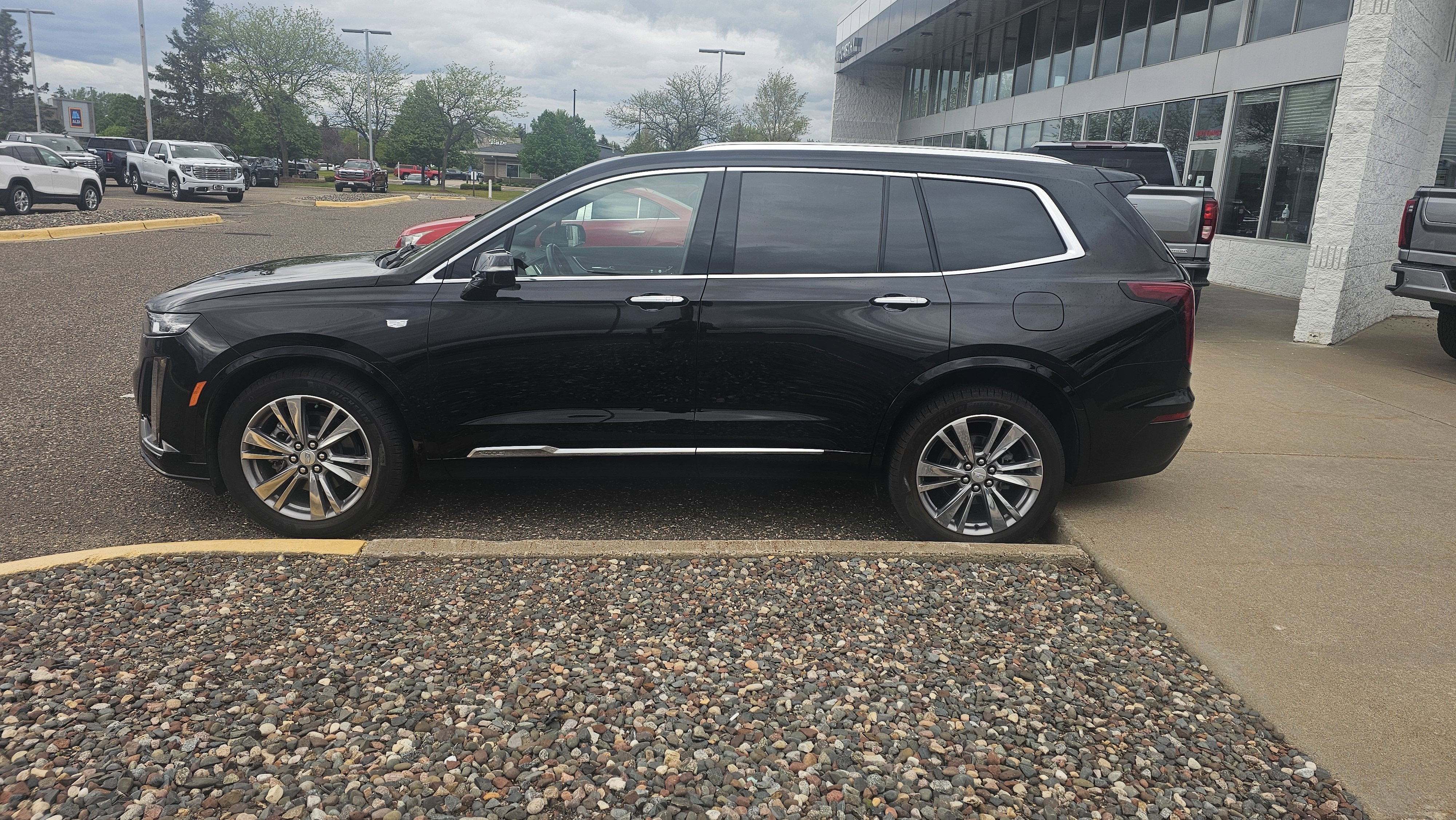 2025 Cadillac XT6 Premium Luxury