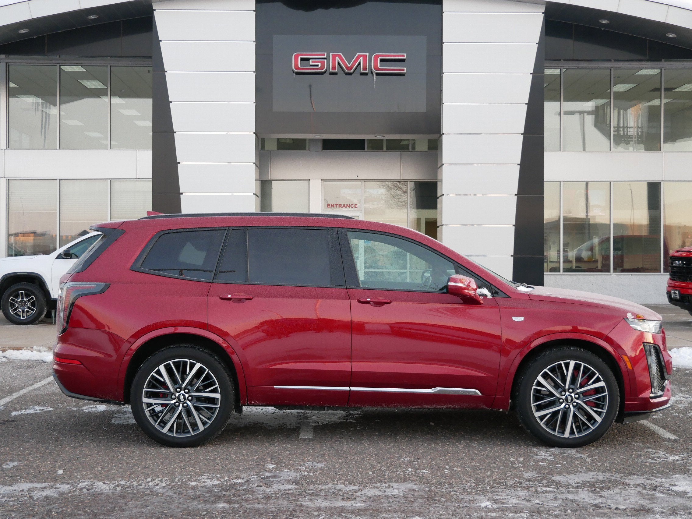 Used 2024 Cadillac XT6 Sport with VIN 1GYKPGRS5RZ709415 for sale in Minneapolis, Minnesota