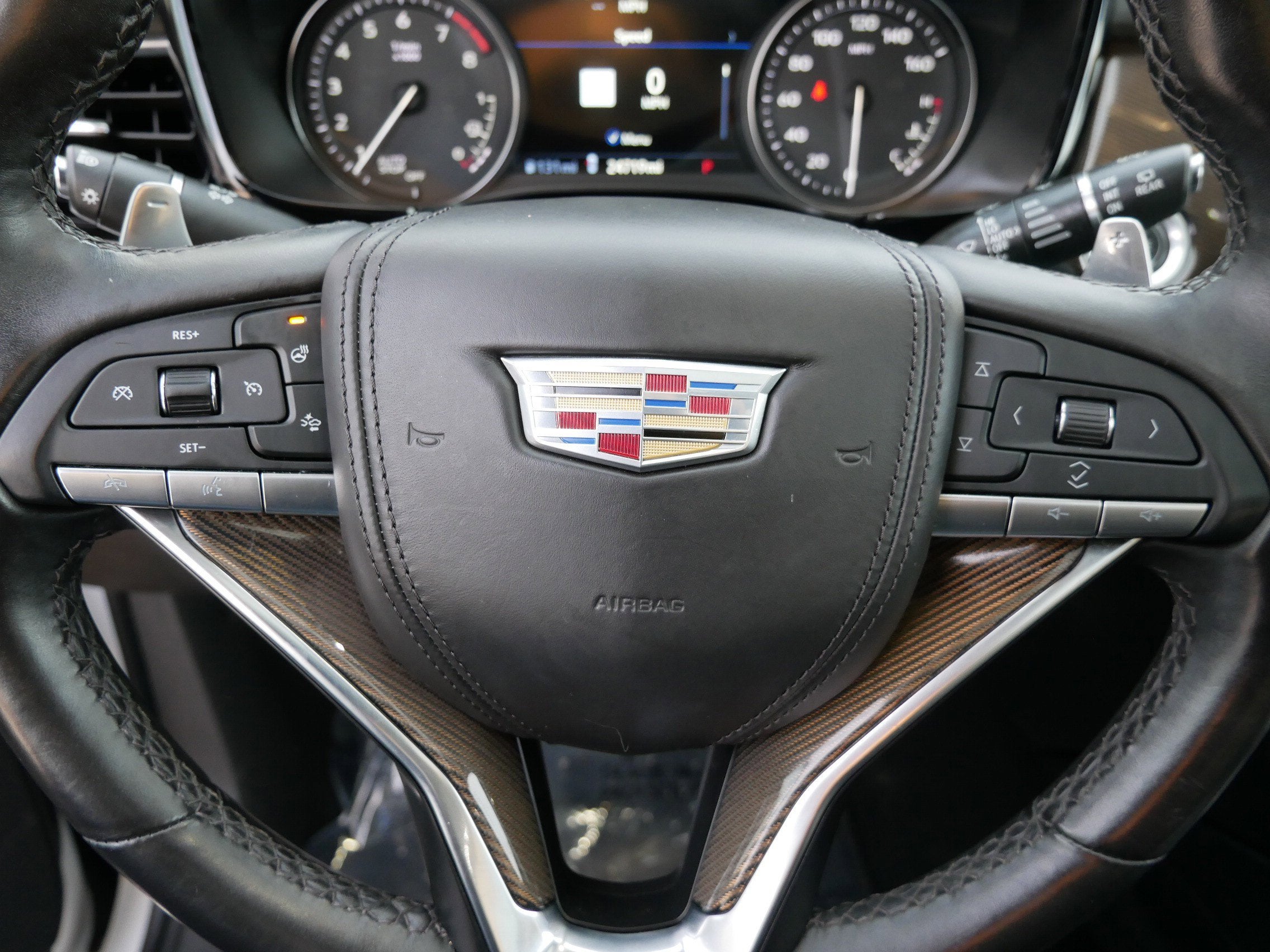 2023 Cadillac XT6 Sport