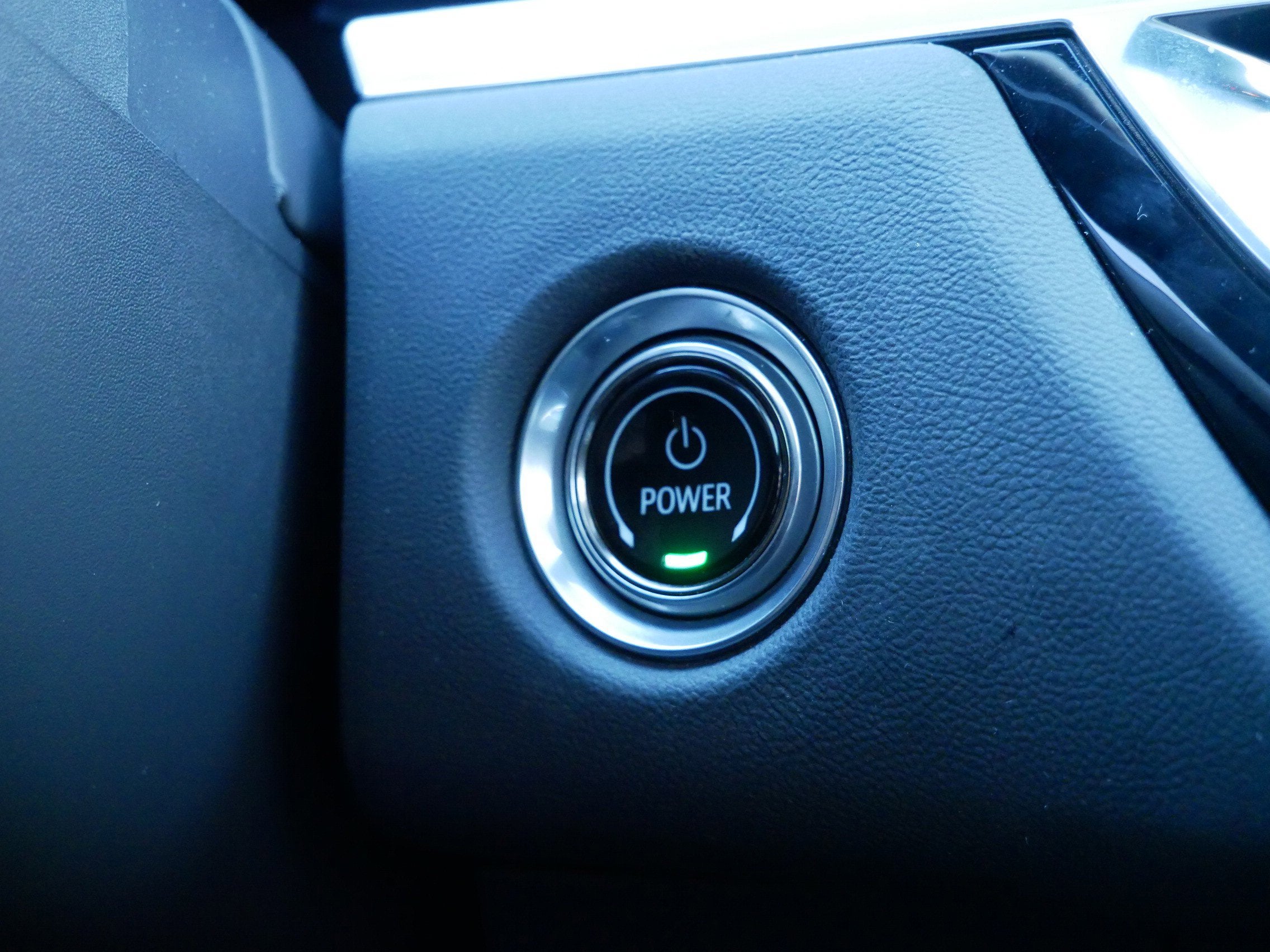 2024 Cadillac LYRIQ Luxury 1