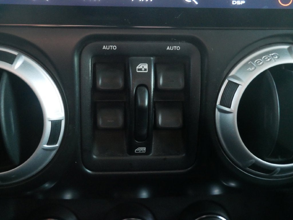 2011 Jeep Wrangler Unlimited Sahara