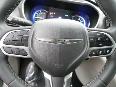 2024 Chrysler Pacifica Hybrid Select