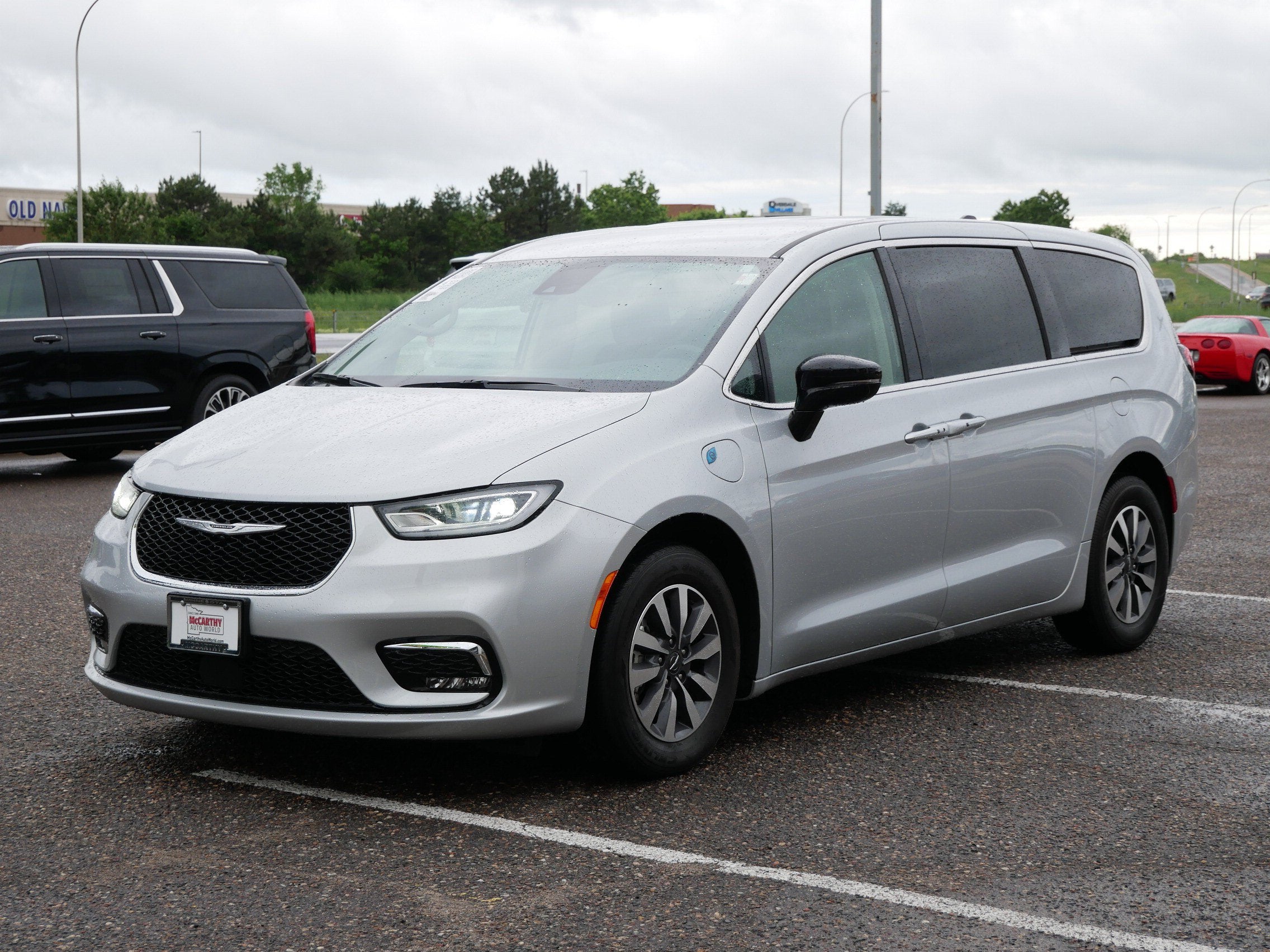 2024 Chrysler Pacifica Hybrid Select