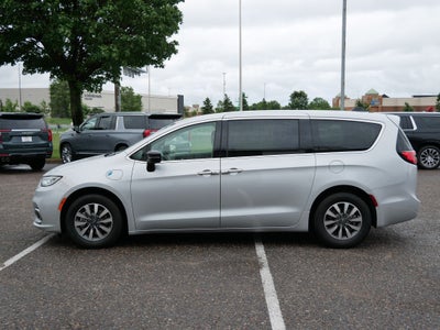 2024 Chrysler Pacifica Hybrid Select
