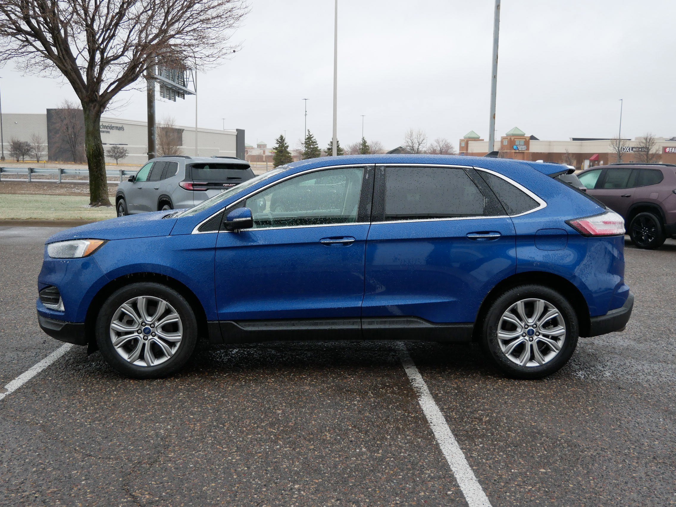 2022 Ford Edge Titanium
