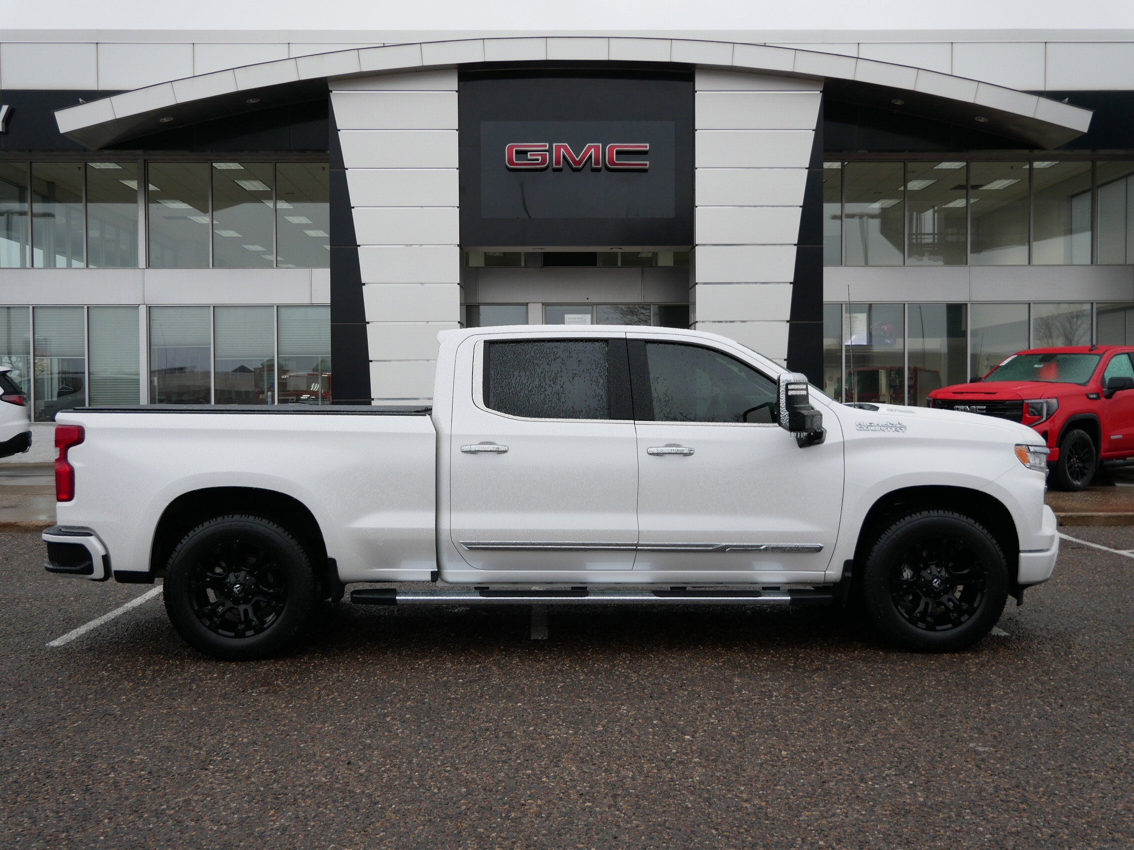 Used 2025 Chevrolet Silverado 1500 High Country with VIN 3GCUKJE83SG181822 for sale in Minneapolis, Minnesota