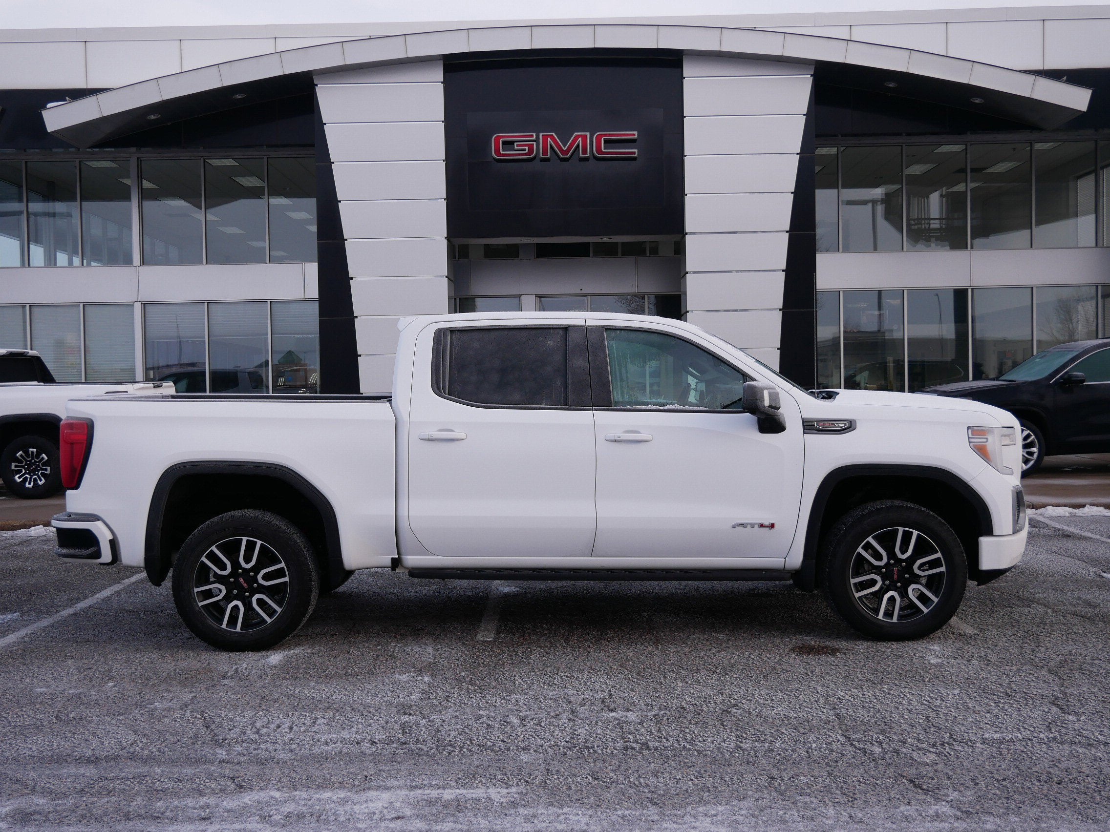 Used 2022 GMC Sierra 1500 Limited AT4 with VIN 3GTP9EEL6NG208973 for sale in Minneapolis, Minnesota