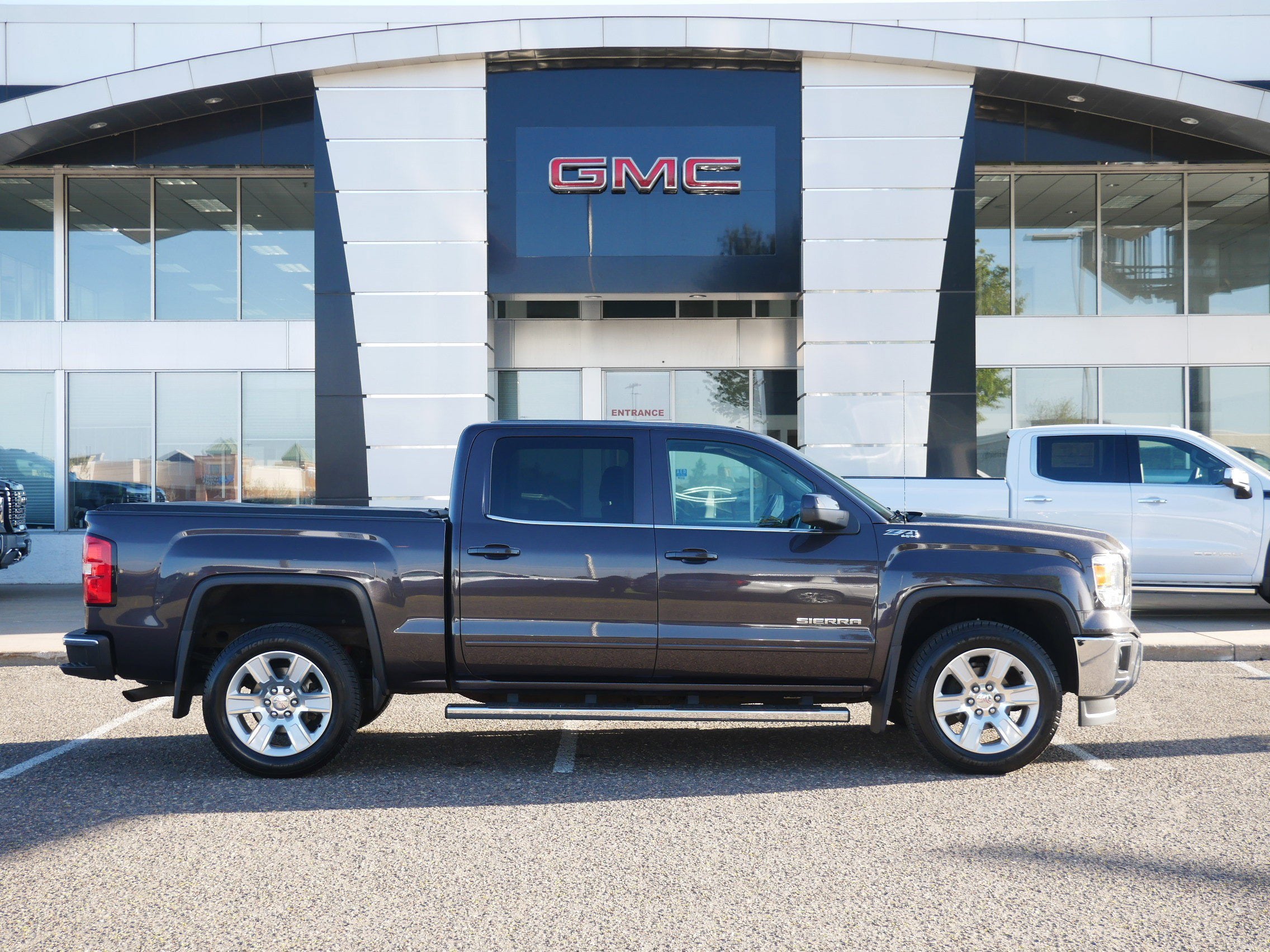 Used 2014 GMC Sierra 1500 SLE with VIN 3GTU2UEC8EG353465 for sale in Minneapolis, Minnesota