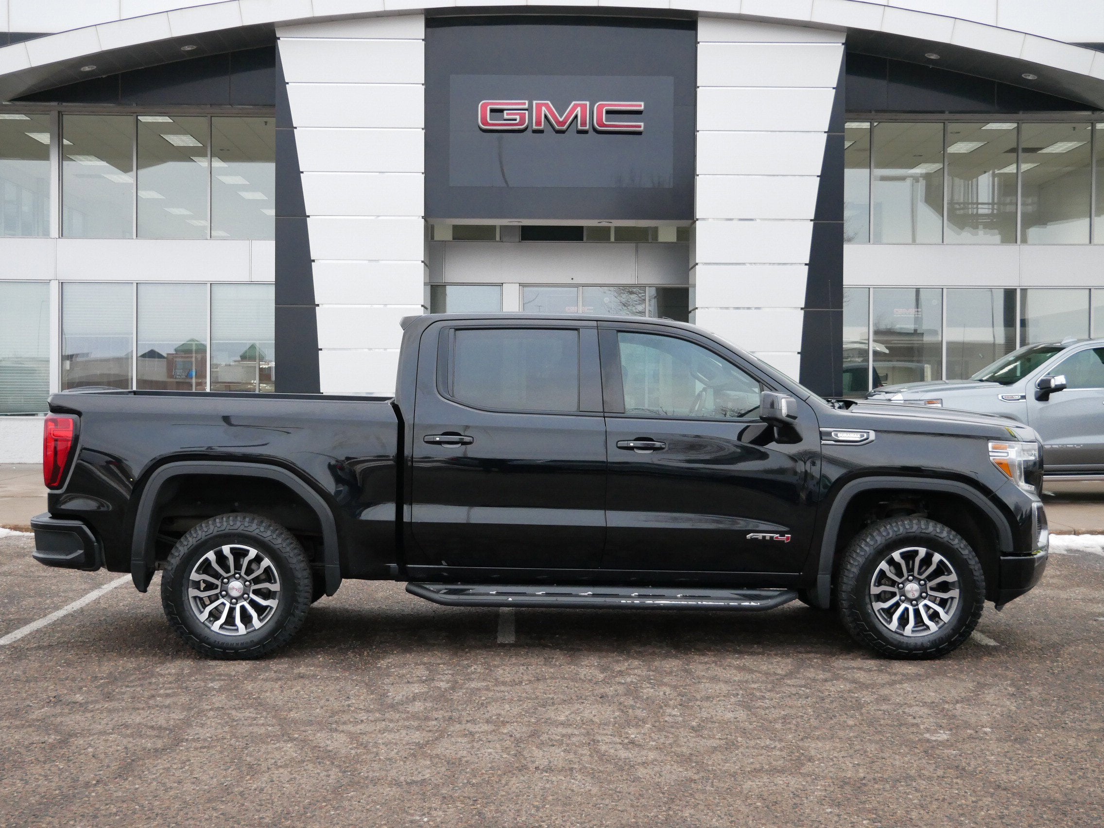Used 2020 GMC Sierra 1500 AT4 with VIN 3GTU9EET6LG220590 for sale in Minneapolis, Minnesota