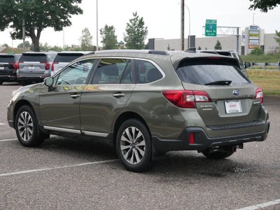 2018 Subaru Outback Touring