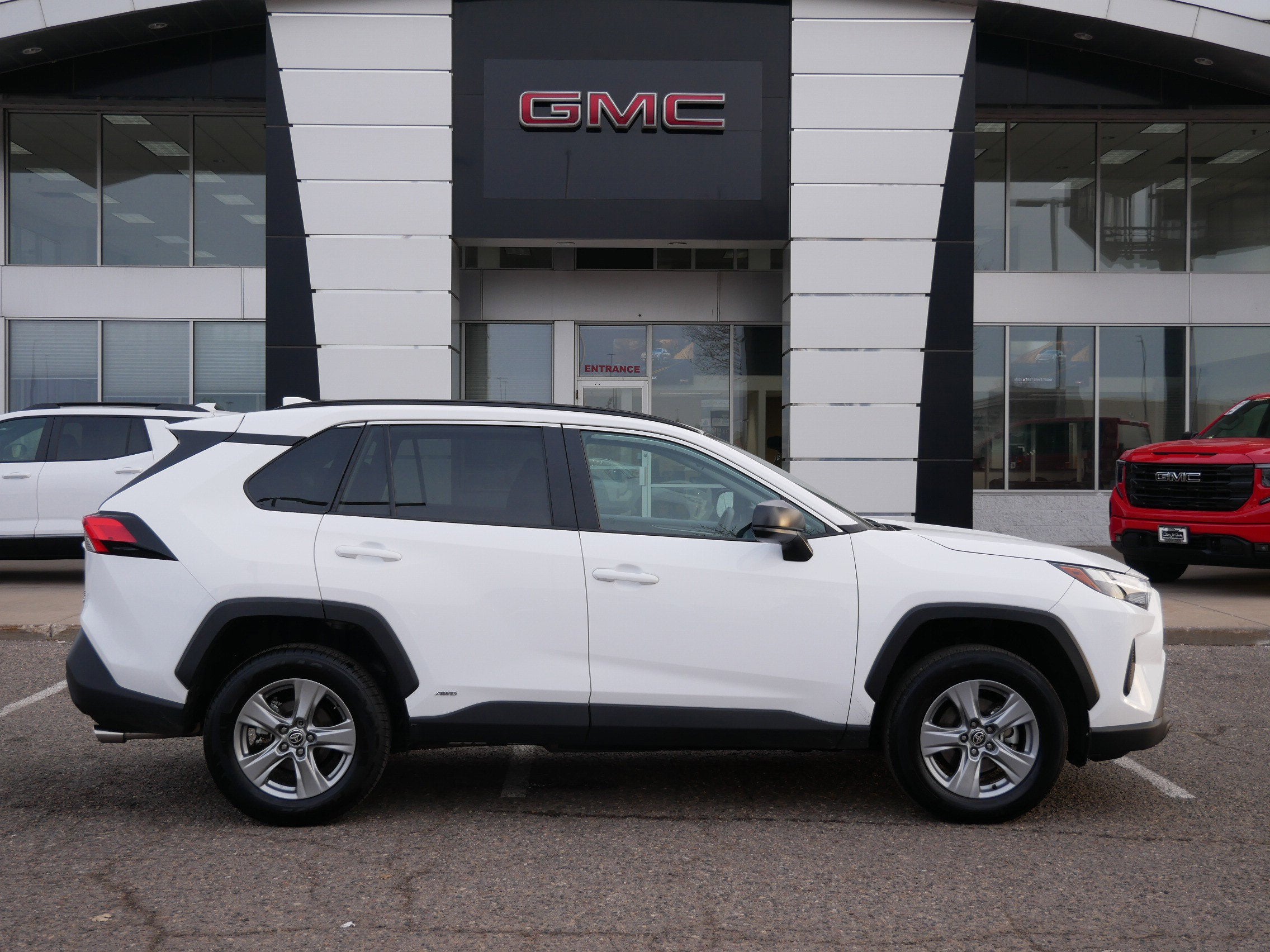 Used 2025 Toyota RAV4 LE with VIN 4T3LWRFV3SU172427 for sale in Minneapolis, Minnesota