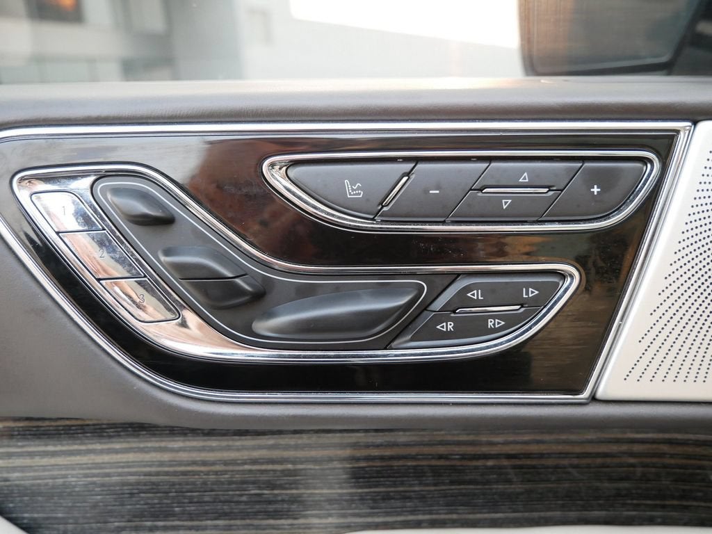 2020 Lincoln Navigator Black Label