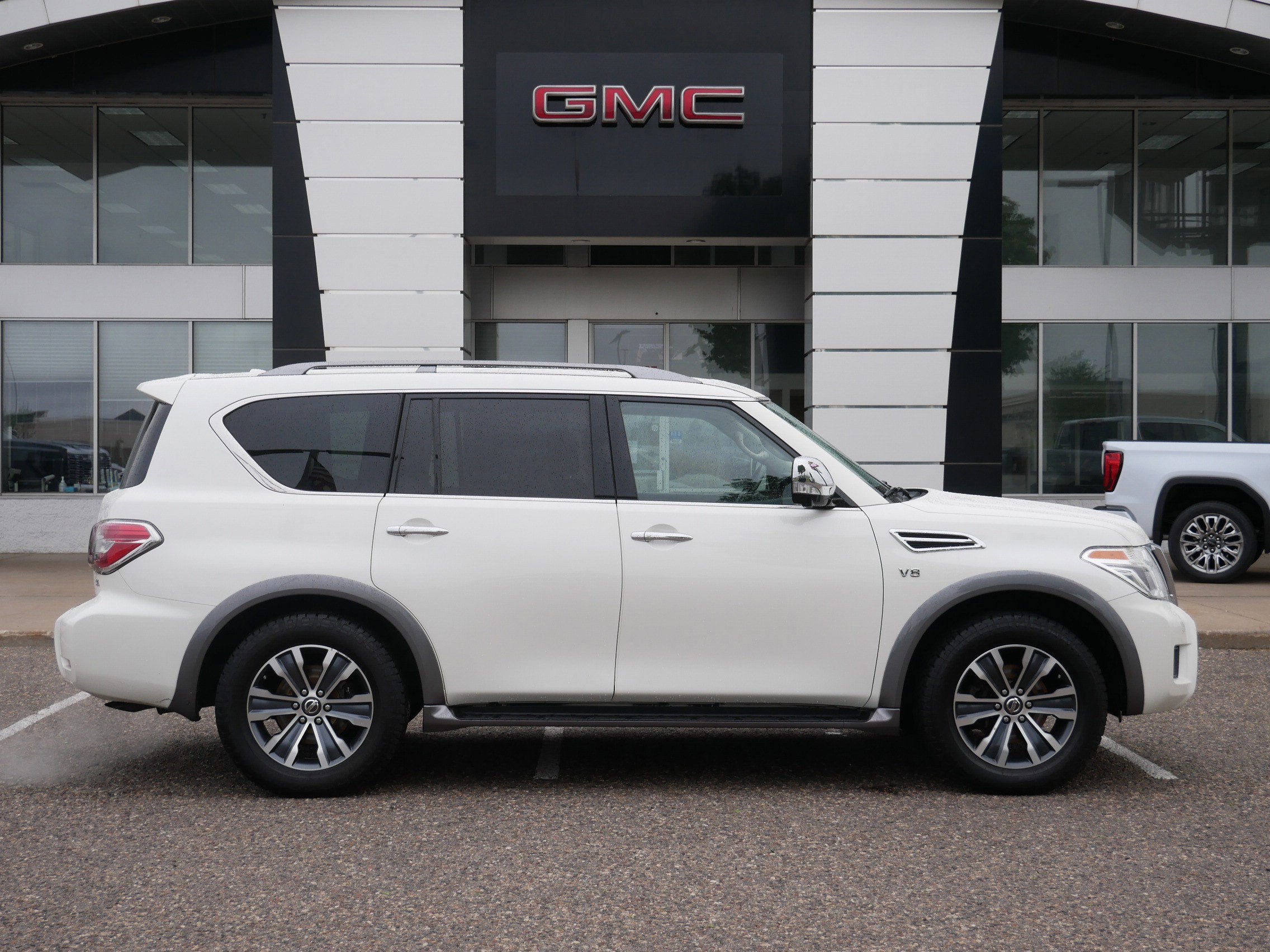 Used 2019 Nissan Armada SL with VIN JN8AY2NC9K9588303 for sale in Minneapolis, Minnesota