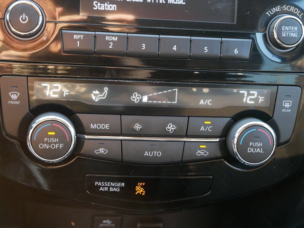 2017 Nissan Rogue SV
