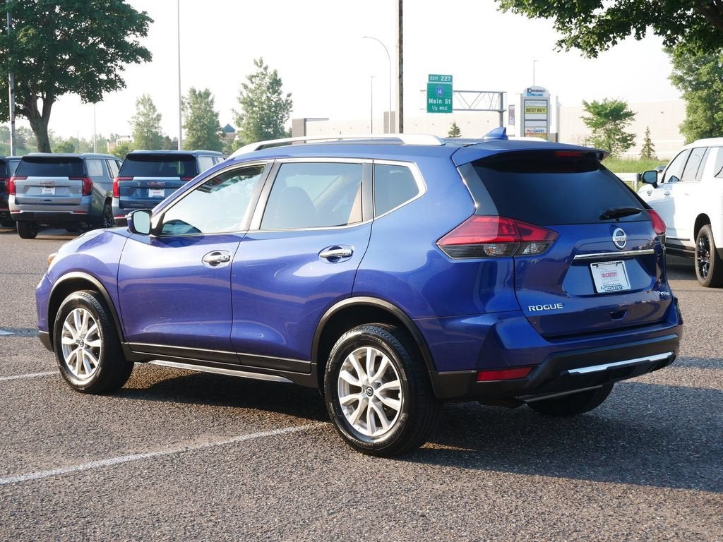 2017 Nissan Rogue SV