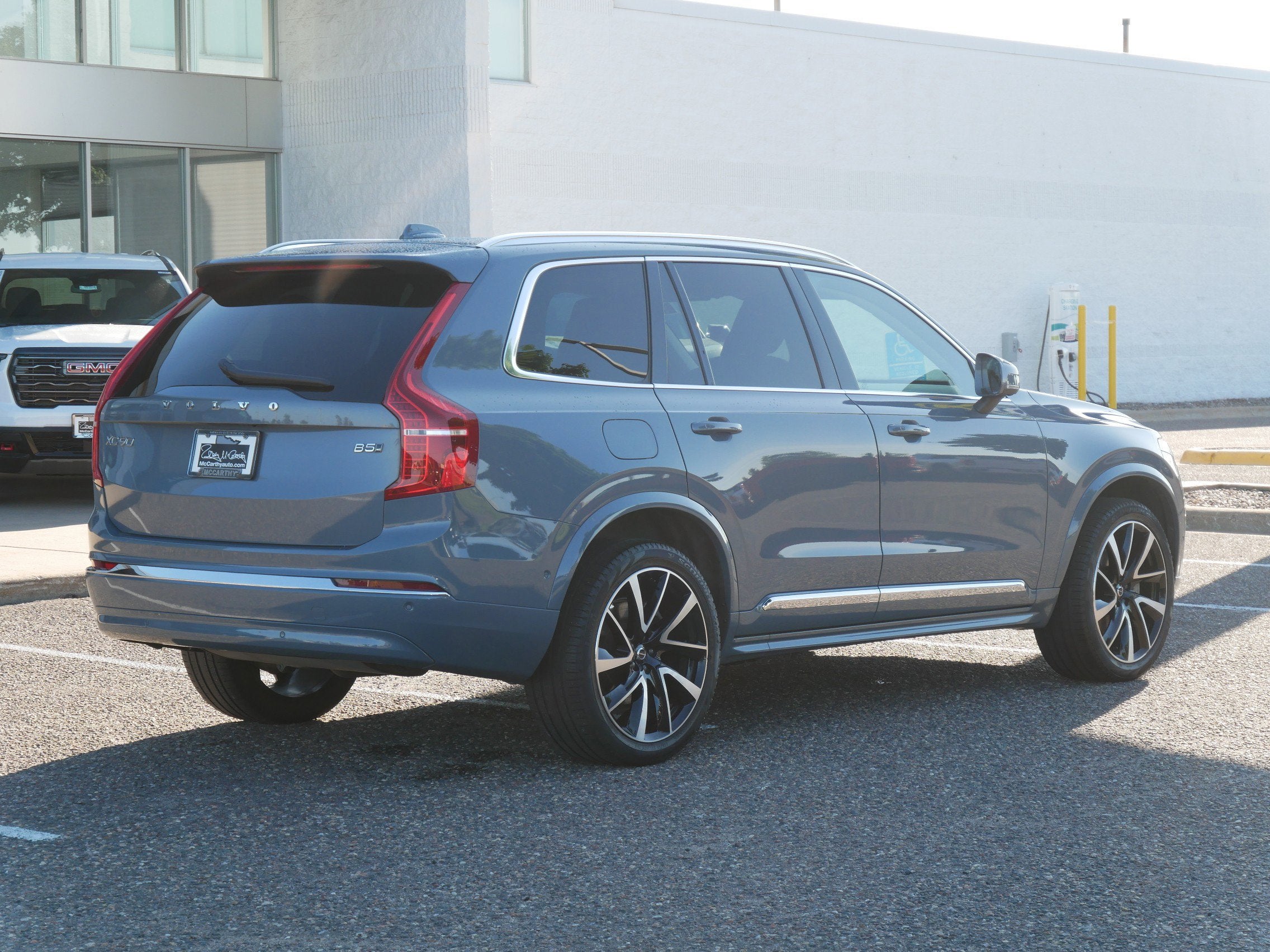 2023 Volvo XC90 Plus