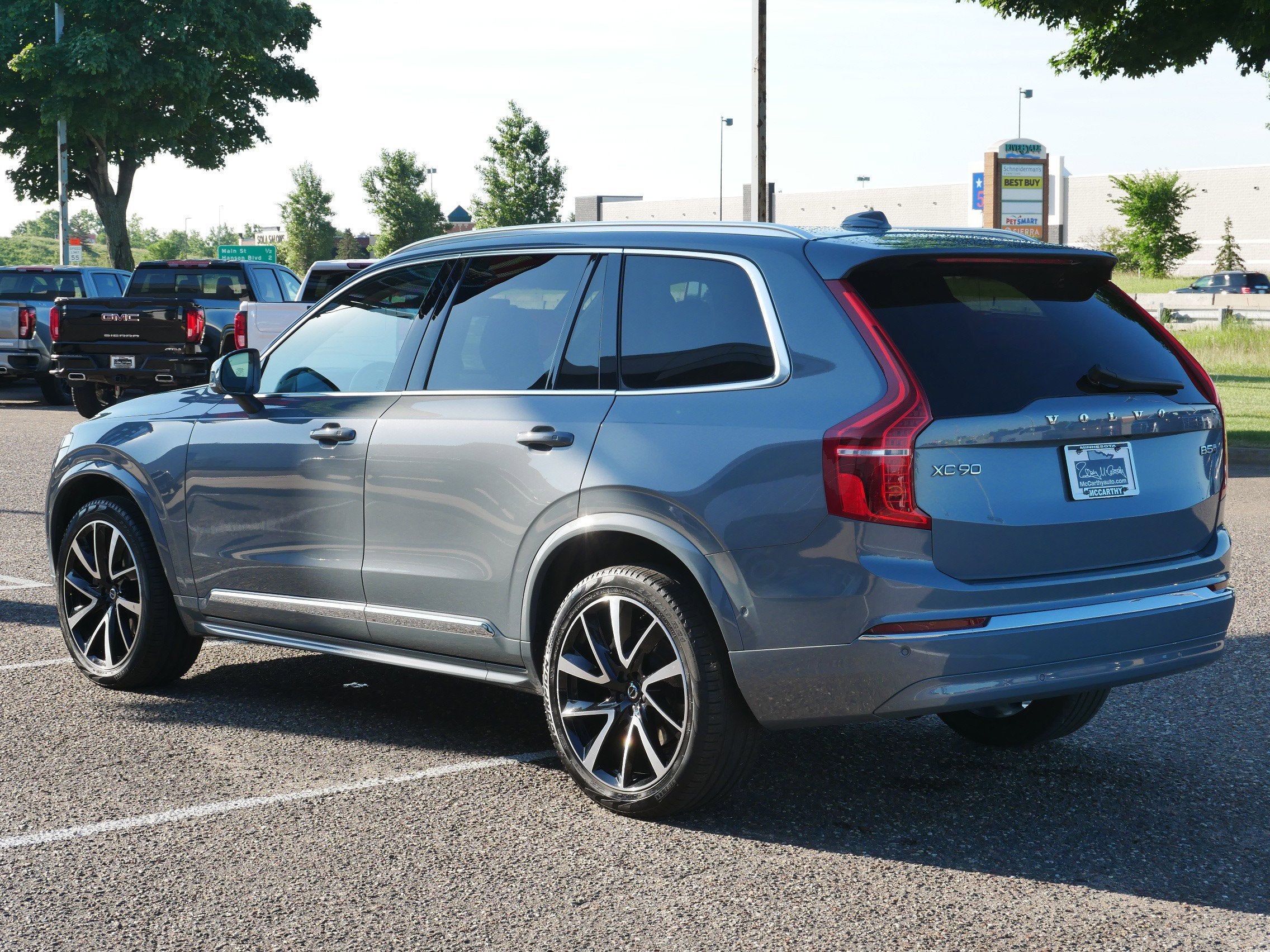 2023 Volvo XC90 Plus