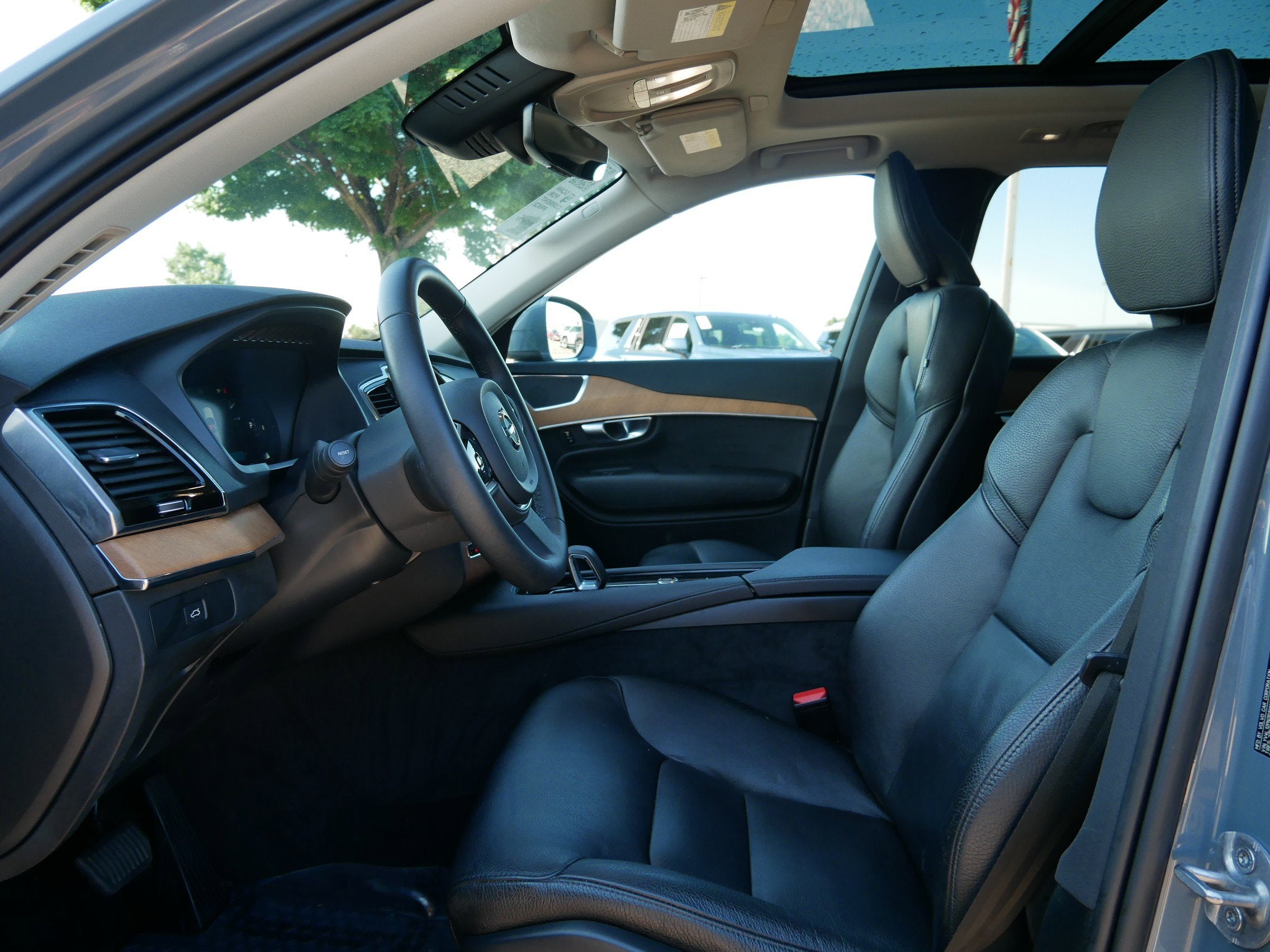 2023 Volvo XC90 Plus