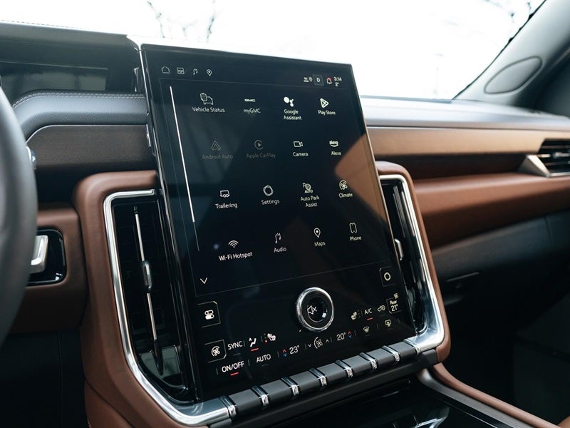 2025 Yukon interior tech